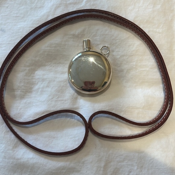 Hermes perfume bottle & cord - Picture 2 of 11